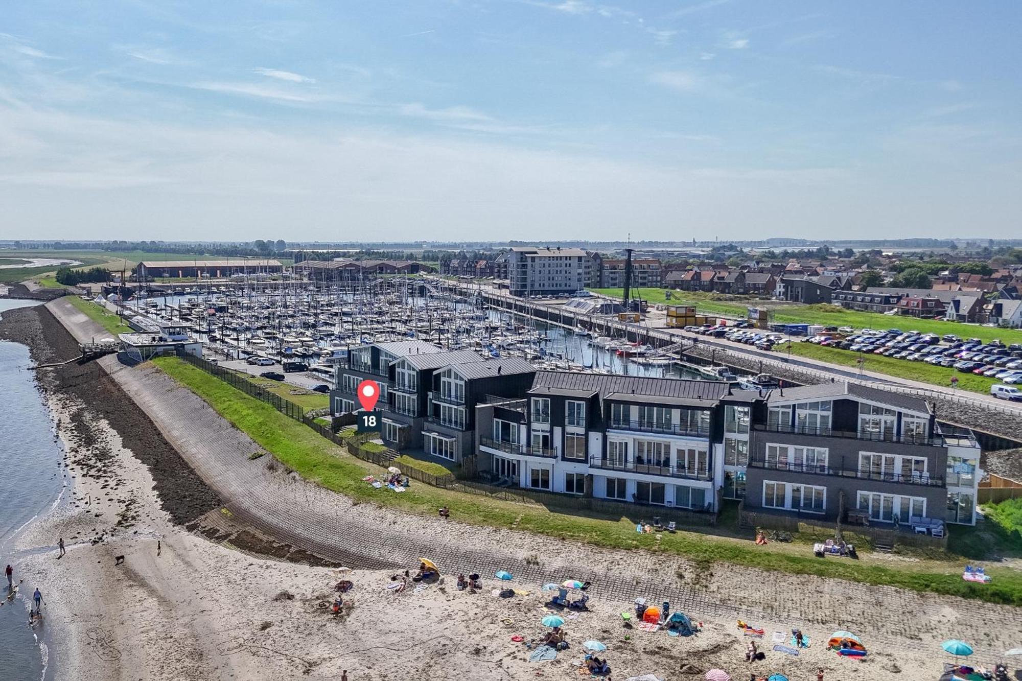 Vista Maris, Havenweg 8-2, *